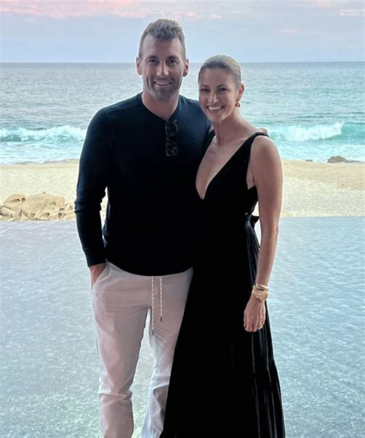 
Who Is Erin Andrews Married To? Erin Andrewss Husband, Career, Net Worth, Children, Age, Height, And Family 