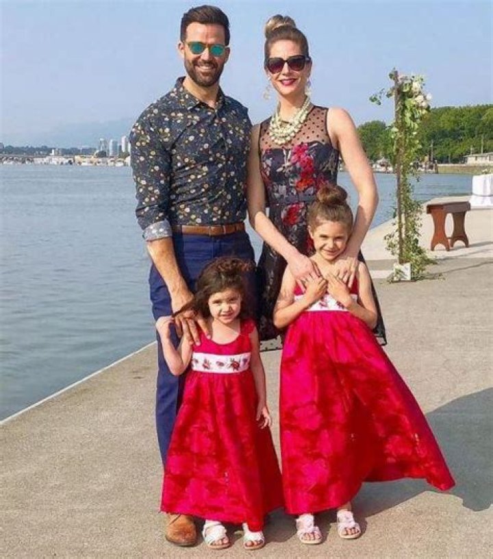 Who Is Erin Ayres? The Wife Of Actor Benjamin Ayres Owns A Pancake Company