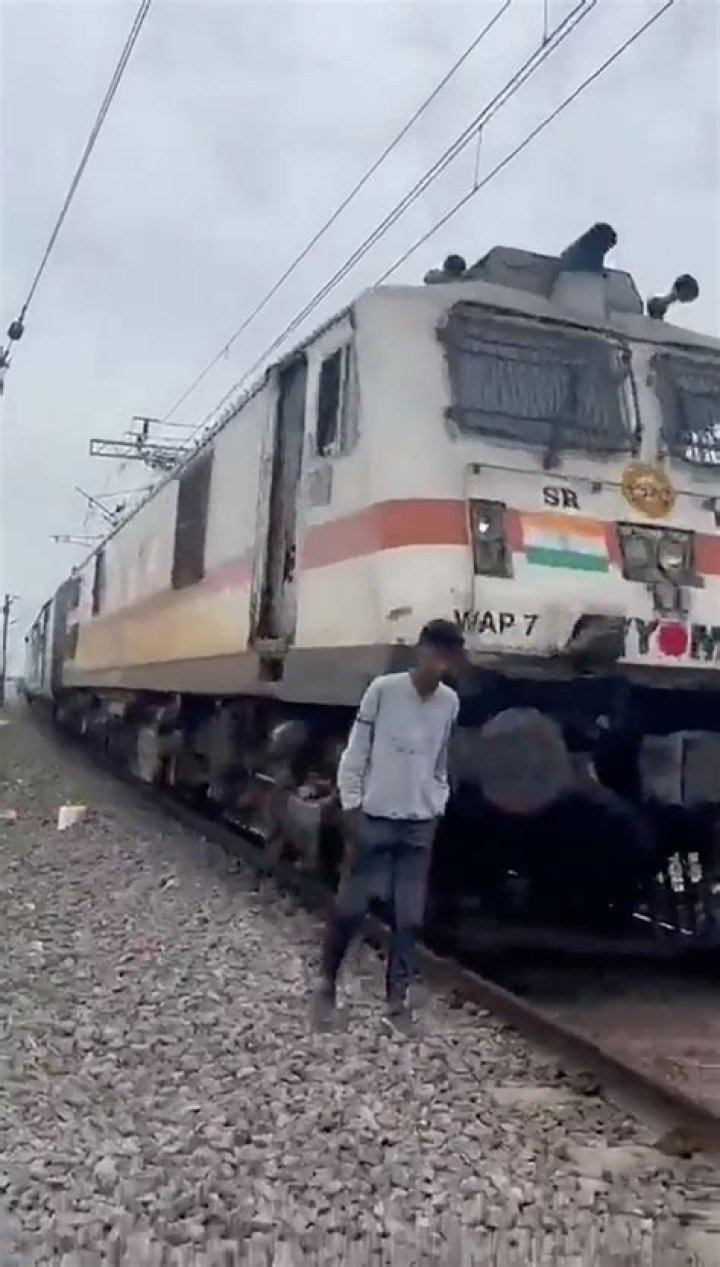 
Who Is Hope Mantovi? Mahopac Girl Was Hit By A Train 