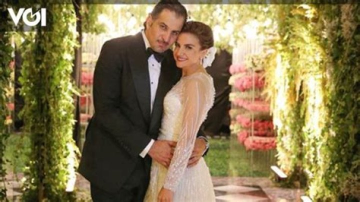 
Who Is Muhsin Bayrak Wife? Potential Chelsea Buyer In Talks With Roman Abramovich 