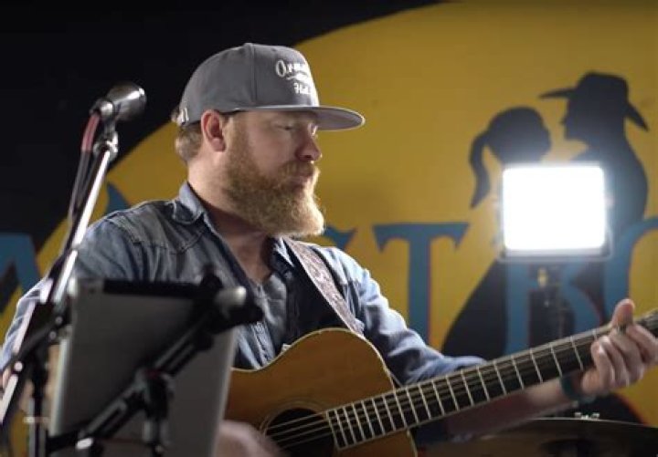 Who Is Musiic Galloway? Everything To Know About The Singer