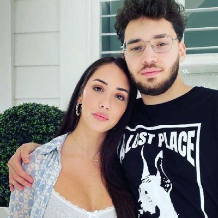 Who Is Naomi Ross Boyfriend? Rumored To Be Dating YouTuber Zias: Controversy & Affair