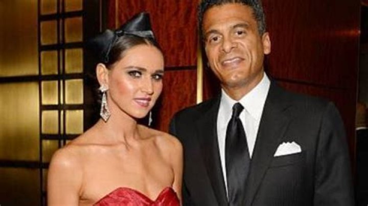 Who Is Singer Radmila Lolly Husband, Is She Married To Businessman John Utendahl?