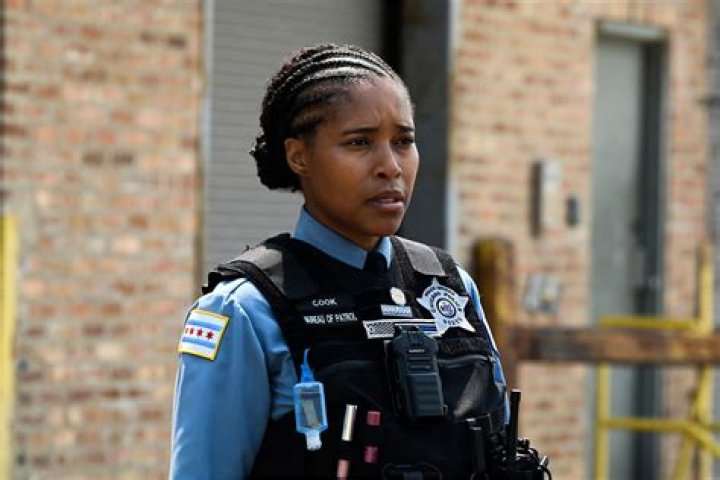 
Who Plays Roy In Chicago Pd? How Old is Roy Chicago Pd? 