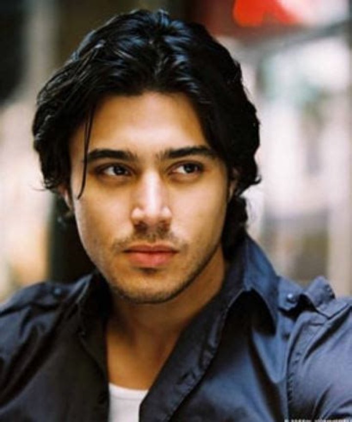 Yani Gellman's Net Worth, Salary, Earnings, Movies, Dating, Wiki-Bio