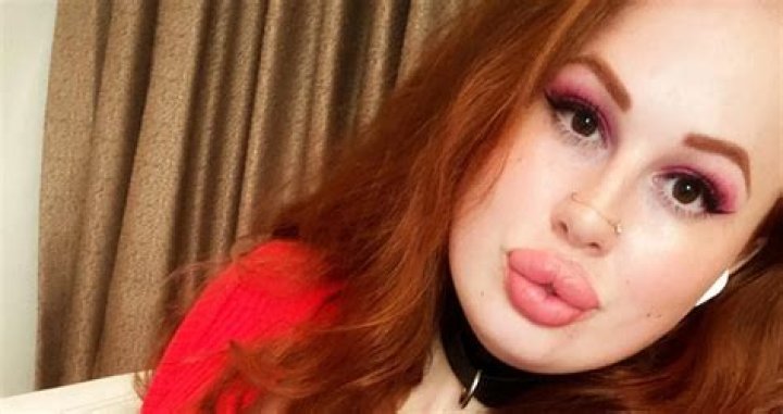 Yola Bio, Wiki, Age, Height, Family, Dating, Songs, Awards and Net Worth.