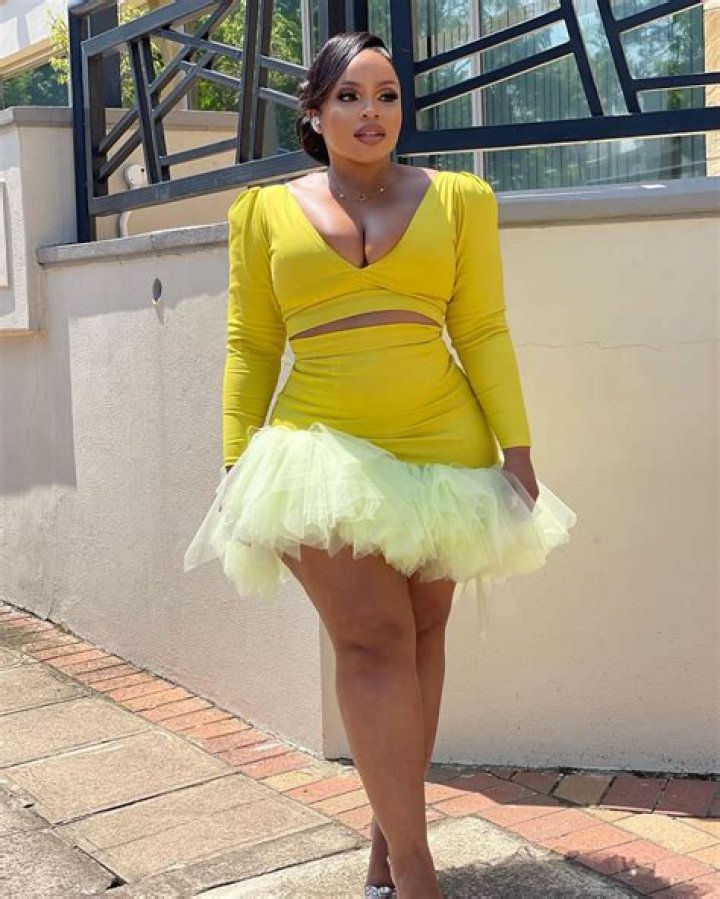 
Zola Ayabulela Mhlongo Height, Weight, Net Worth, Age, Birthday, Wikipedia, Who, Nationality, Biography 